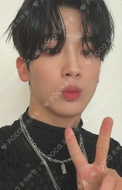 Illusion Chic ver. KIMYOHAN photocard image